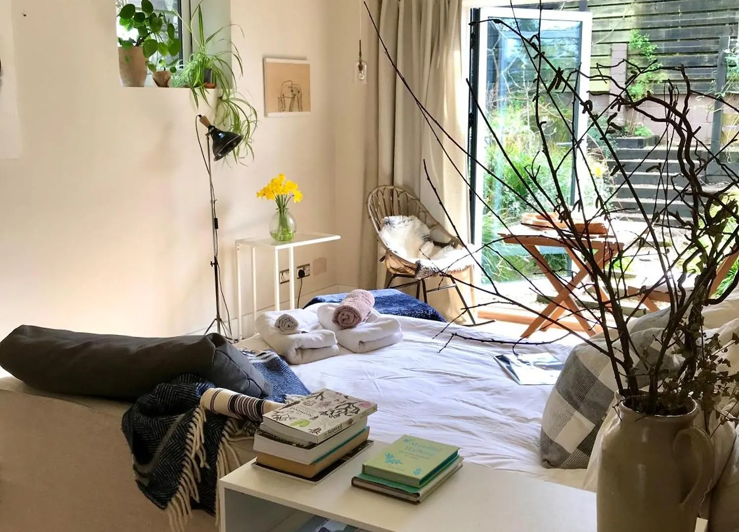 Peaceful Scandi Garden 法尔茅斯